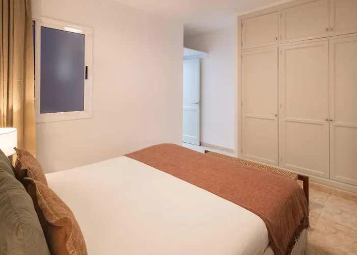 Canaryislandshost I Senda Famara